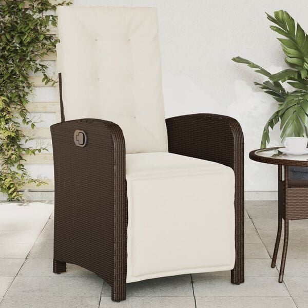vidaXL Sill&oacute;n reclinable de jard&iacute;n con reposapi&eacute;s rat&aacute;n PE marr&oacute;n