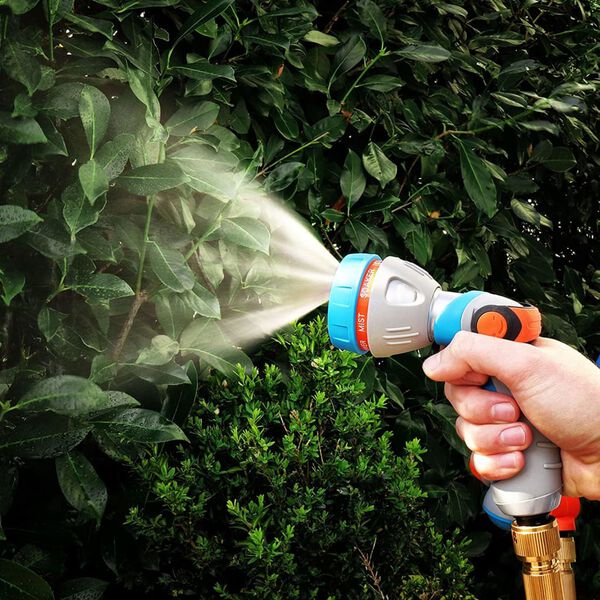 GR&Uuml;NTEK Aspersor manual con 7 patrones