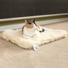 HuggleHounds Alfombrilla de forro polar para mascotas M lana blanca