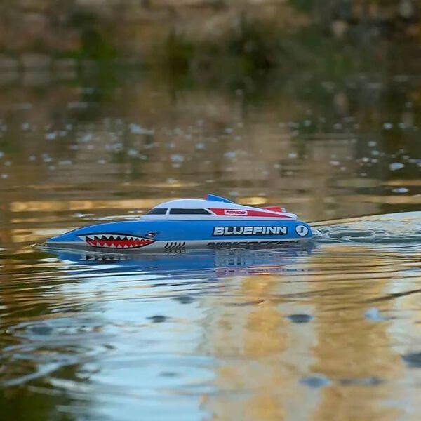 Ninco Barco de juguete teledirigido Bluefinn