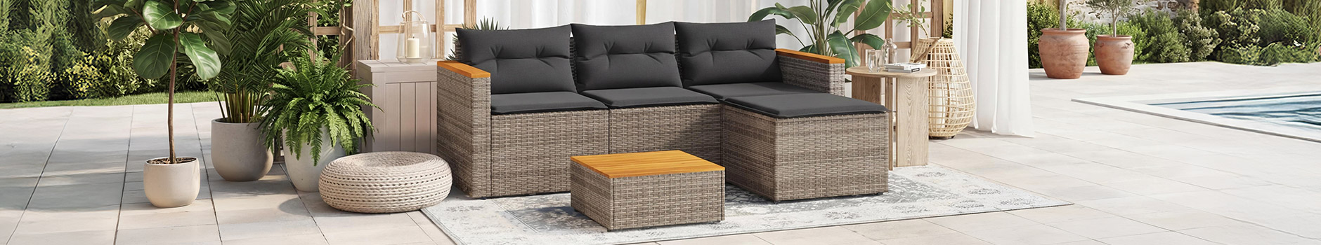 Conjunto de sofá de ratán de 3 piezas con cojines y mesa de centro para uso exterior. Haz clic para ver la colección.