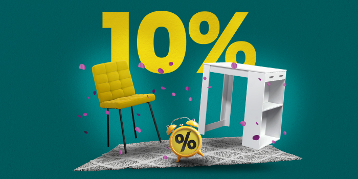 Banner con mesa, silla, alfombra y despertador con texto amarillo grande '10%'.